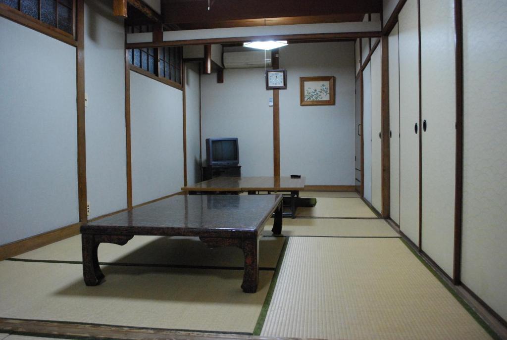 Chizuru Ryokan Χιροσίμα Δωμάτιο φωτογραφία